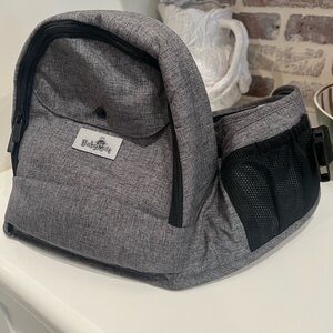 Babymust hip carrier in black/gray, EUC (similar to tushbaby)